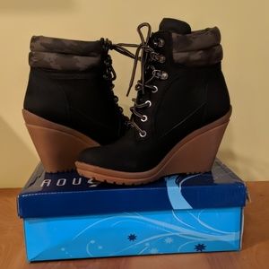 NWT Black/Camouflage Wedge  Booties